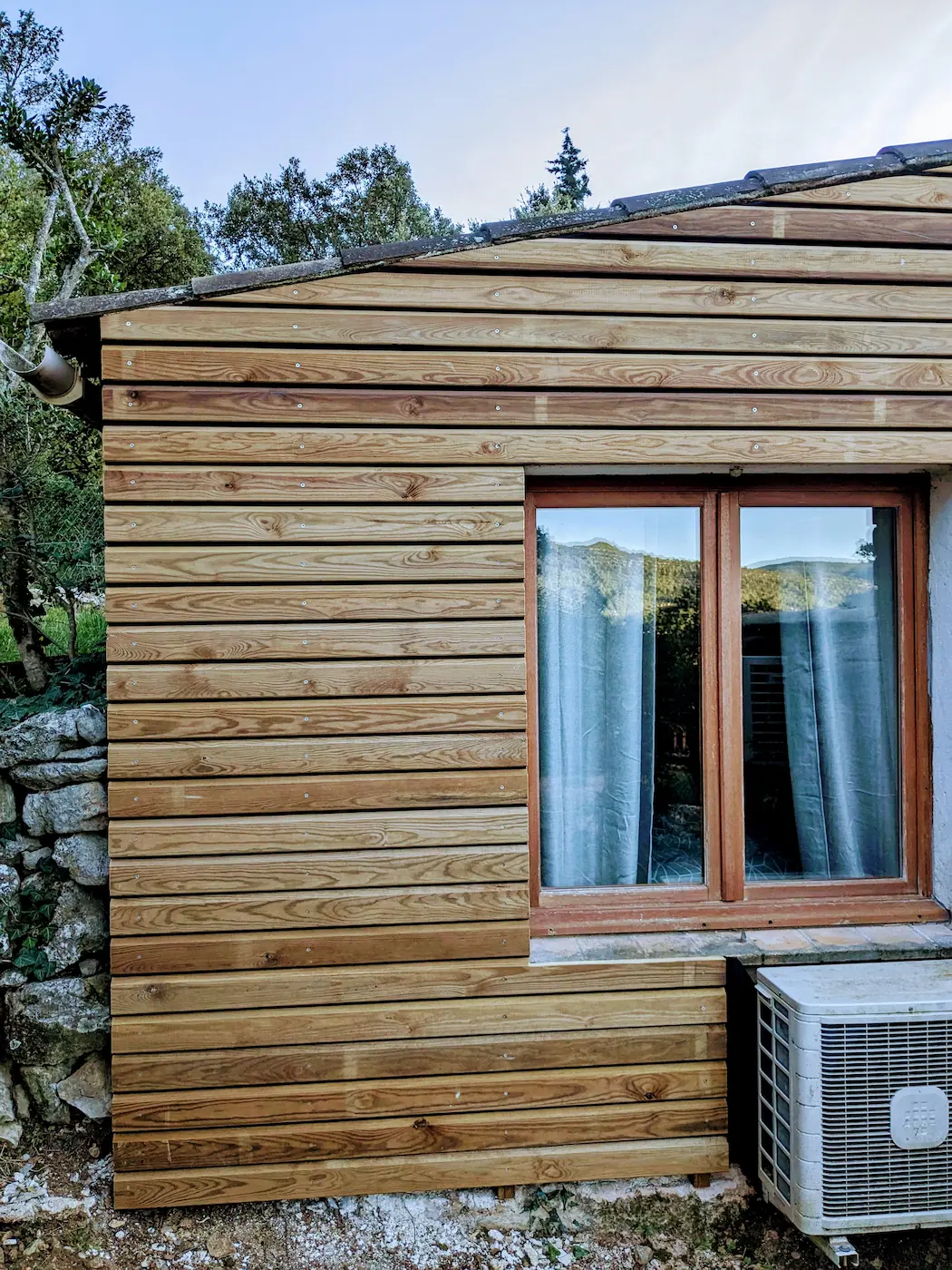 Bardage bois d'extérieur sur façade maison