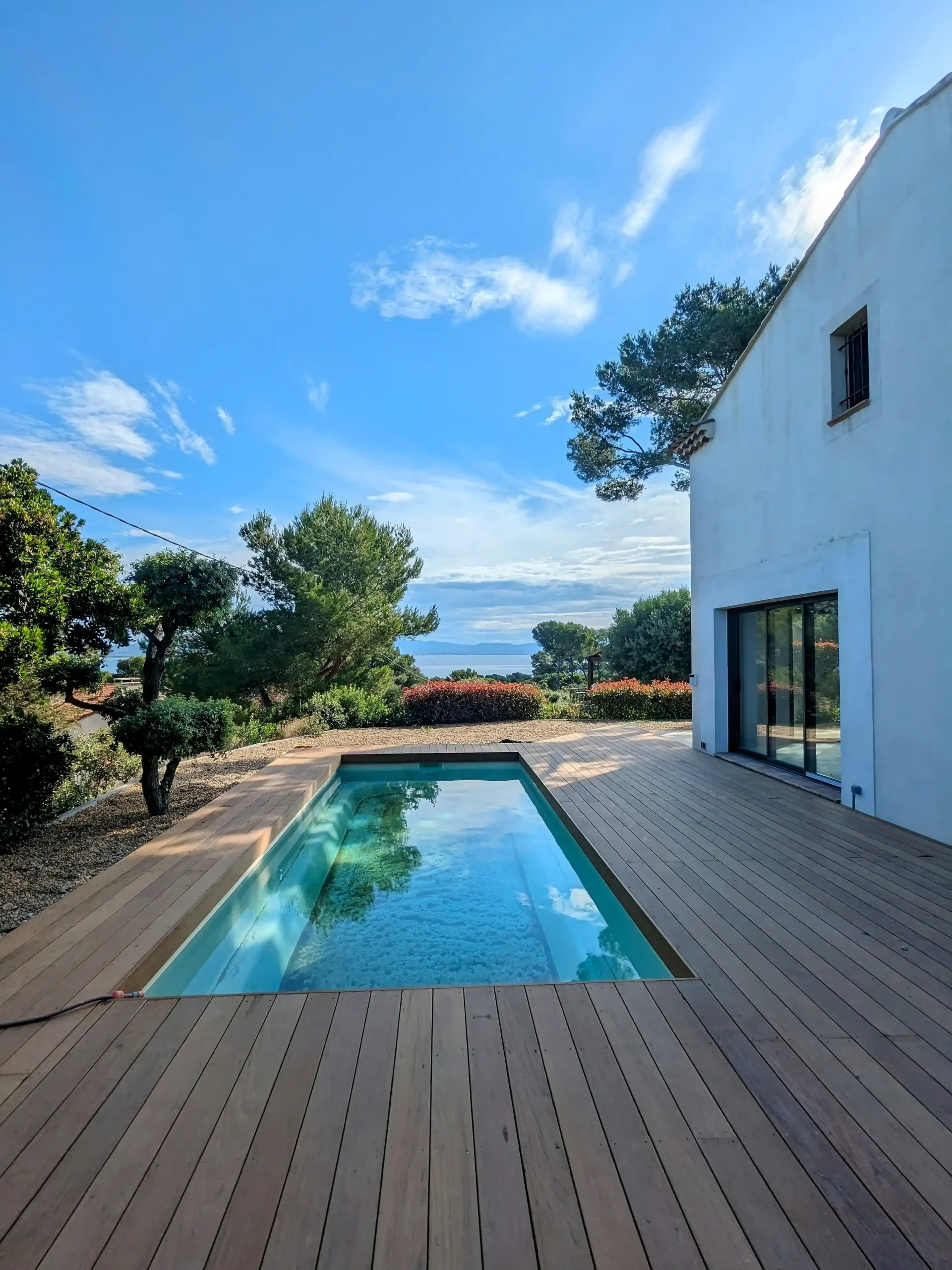 Terrasse en bois de bambou extérieur sur mesure